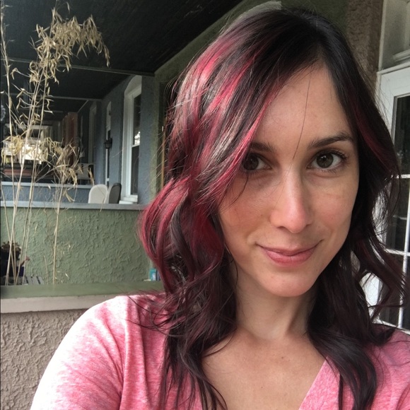 Meet your Posher, Melissa - Picture 1 of 1